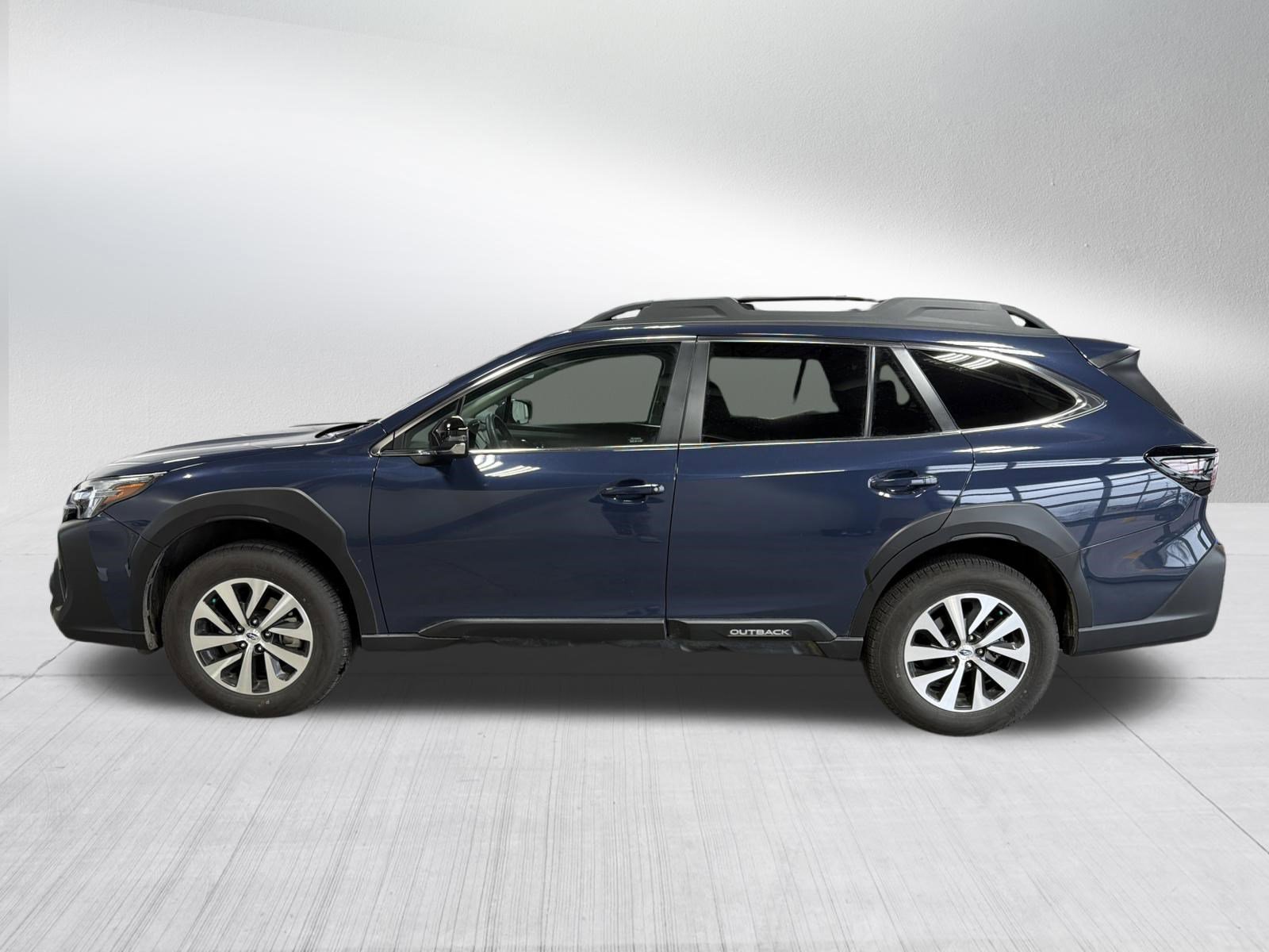 Certified 2025 Subaru Outback Premium w/ Popular Package #1A image 4