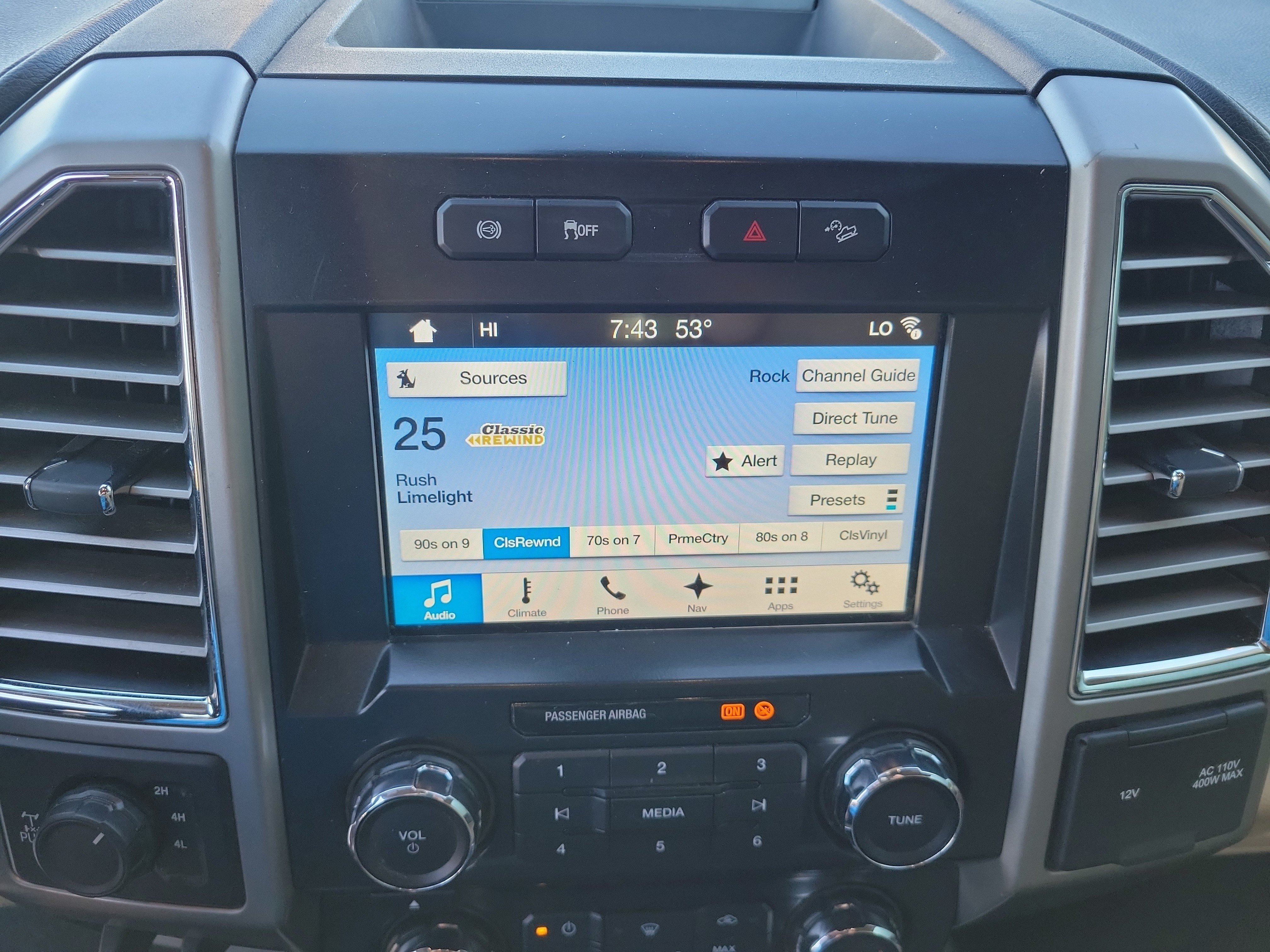 Used 2017 Ford F250 Lariat w/ Lariat Ultimate Package AWD/4WD image 15