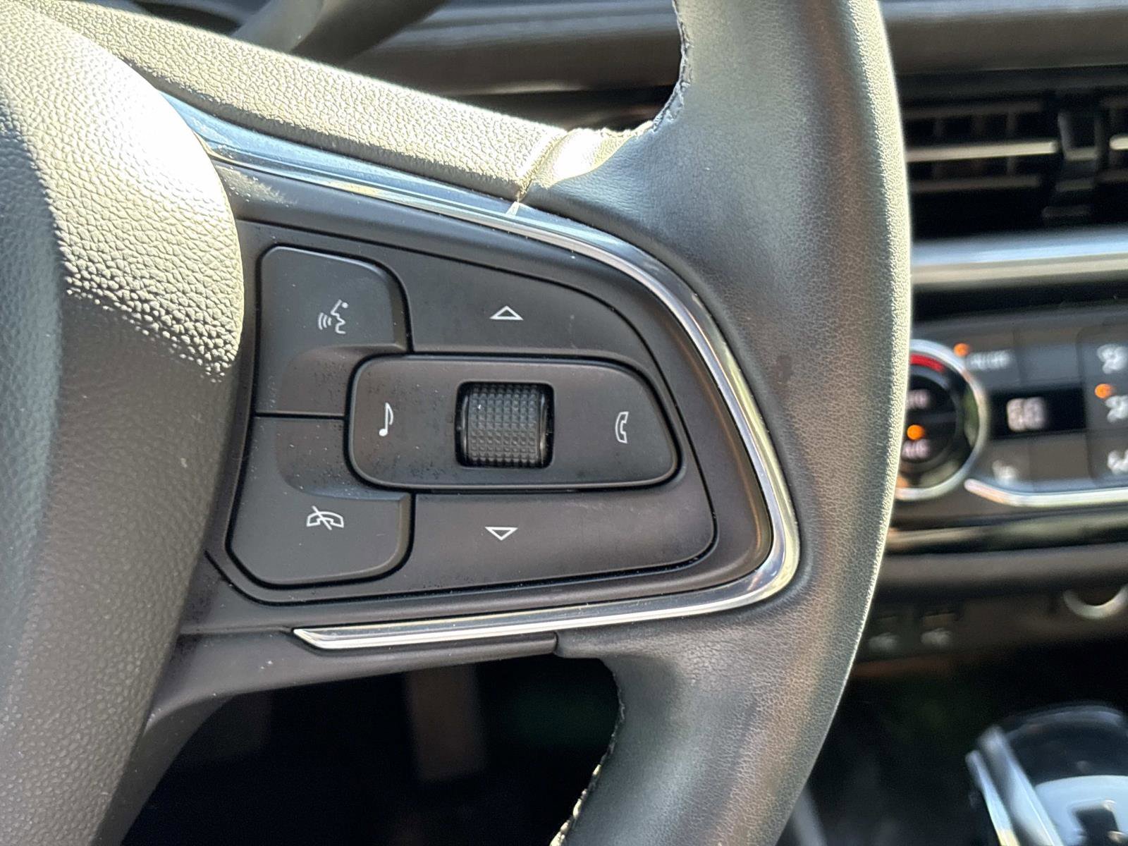 Used 2024 Buick Envista Sport Touring w/ Convenience I Package image 17