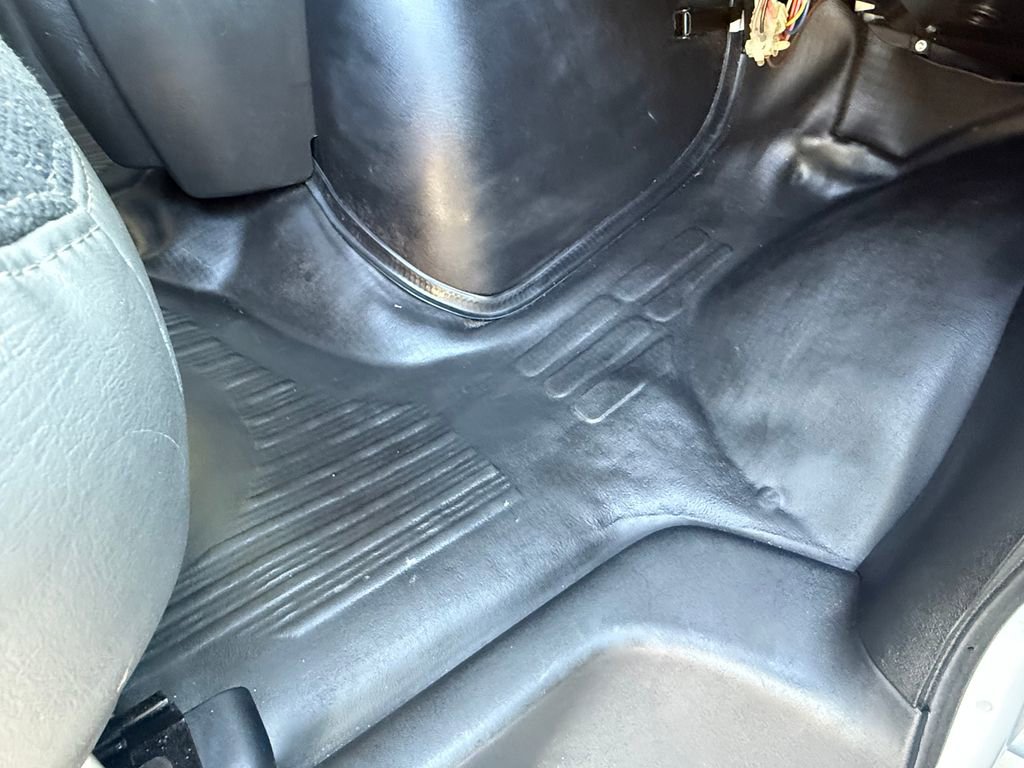 Used 2024 Chevrolet Express 2500 w/ Driver Convenience Package image 23