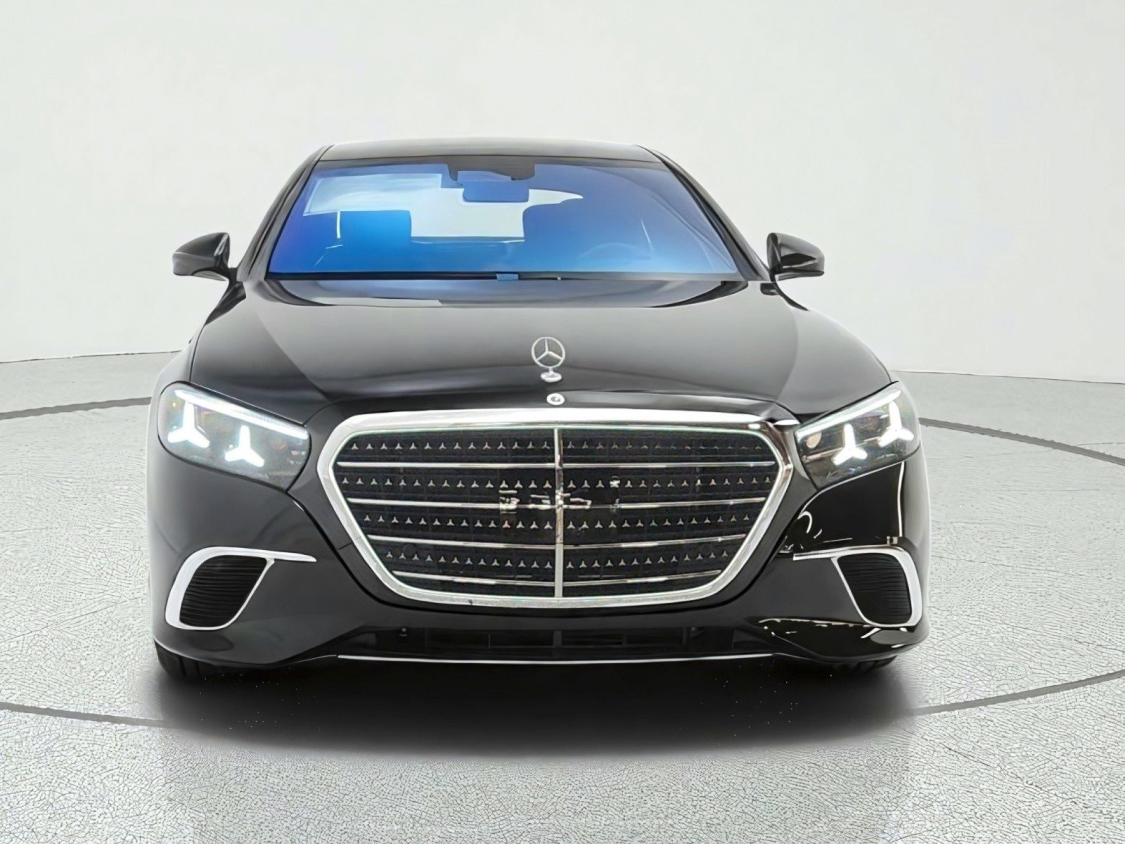 New 2027 Mercedes-Benz S 580 4MATIC Sedan image 2