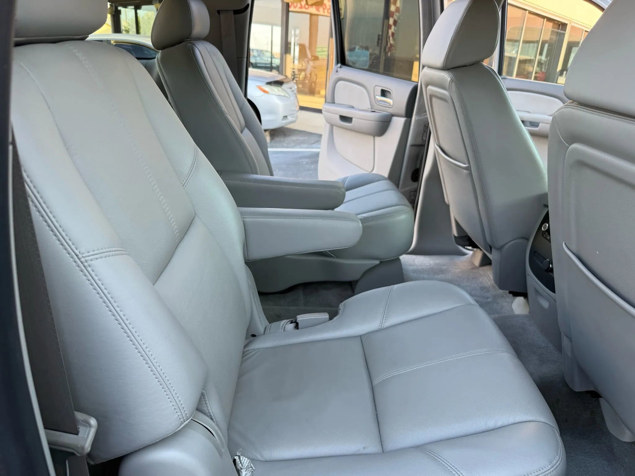 Used 2008 Chevrolet Suburban LTZ w/ LTZ Preferred Equipment Group image 21