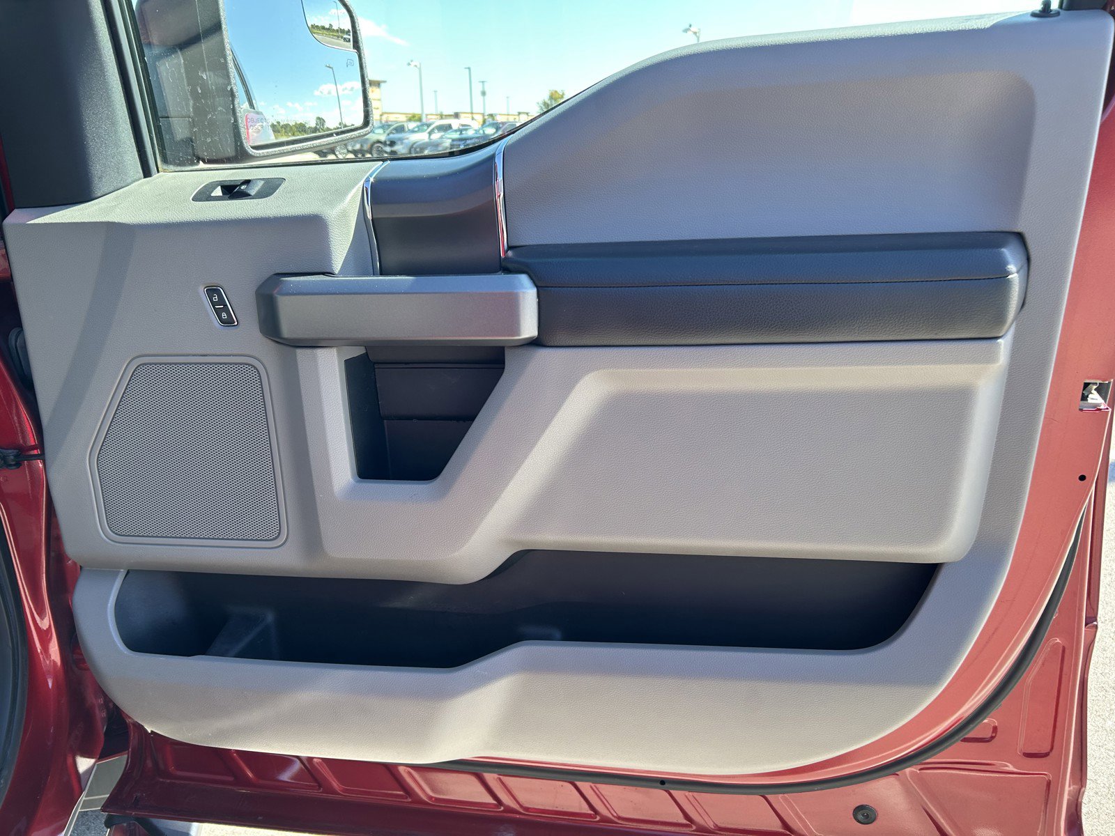 Used 2015 Ford F150 XLT w/ Equipment Group 302A Luxury image 20