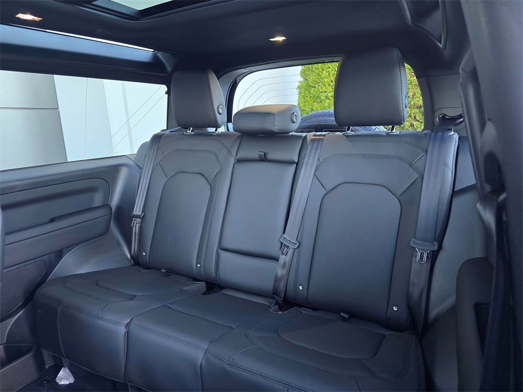 New 2025 Land Rover Defender 90 S image 23