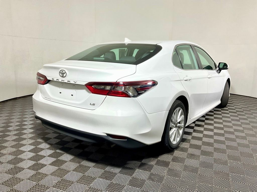 Used 2022 Toyota Camry LE FWD image 14