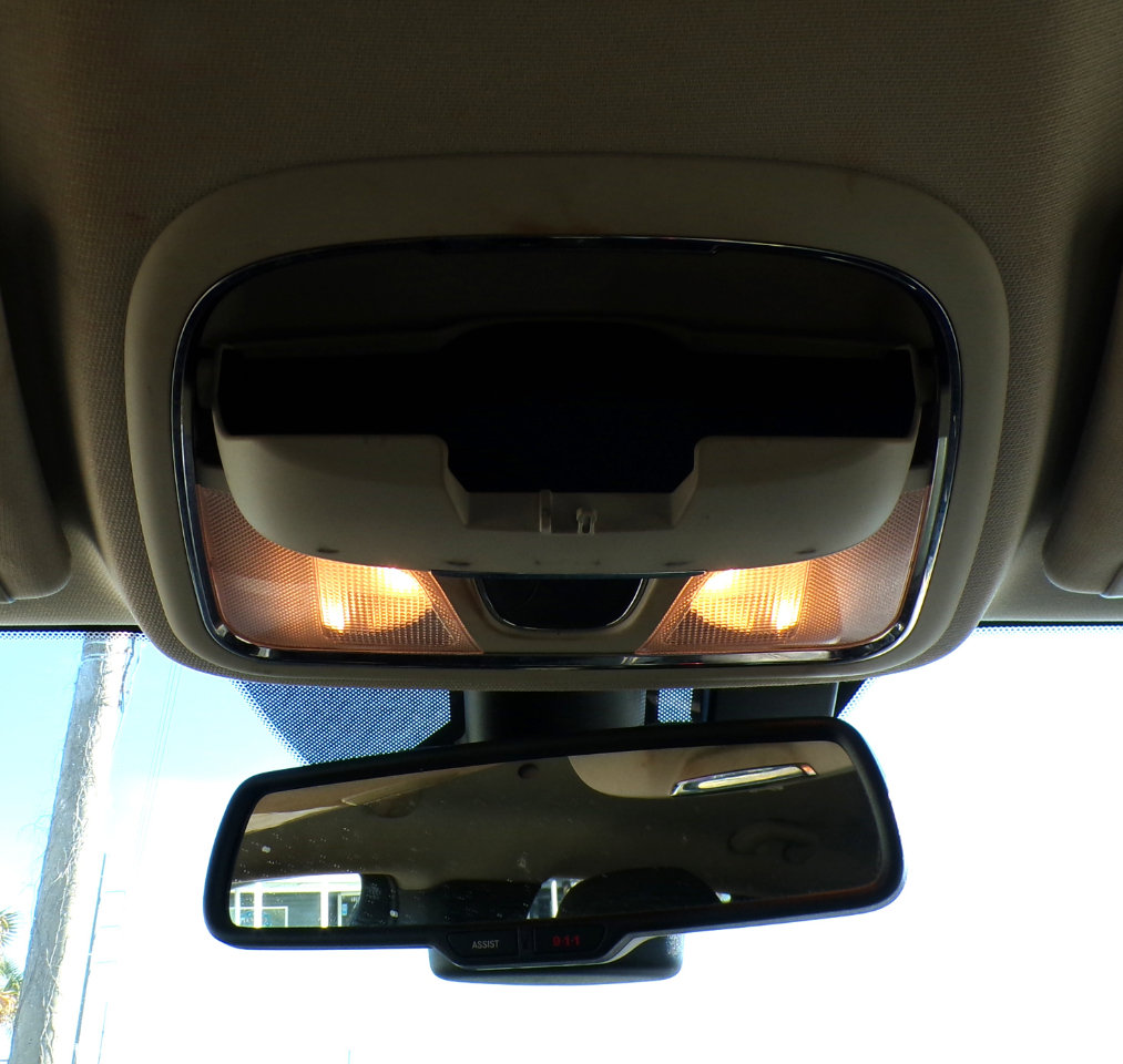 Used 2014 Jeep Cherokee Latitude w/ Comfort/Convenience Group image 18