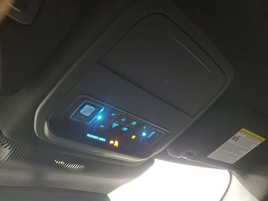 Used 2025 Ford Explorer ST image 34