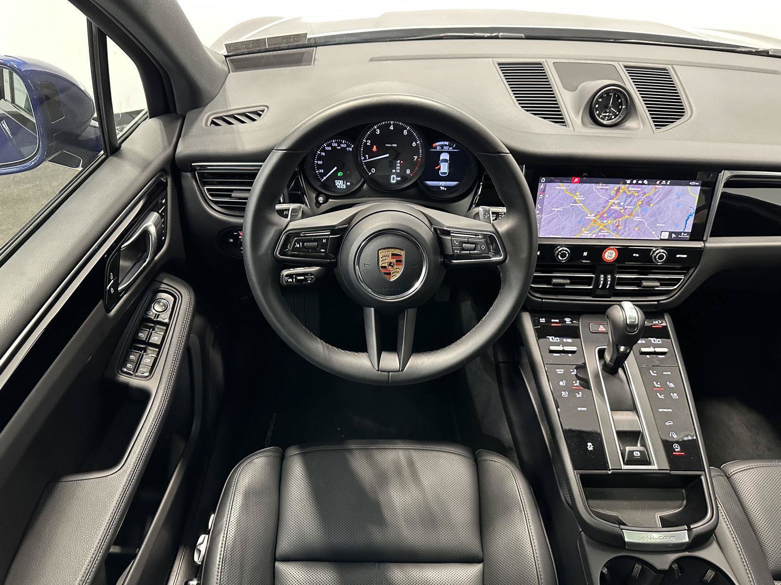 Certified 2026 Porsche Macan AWD/4WD image 26