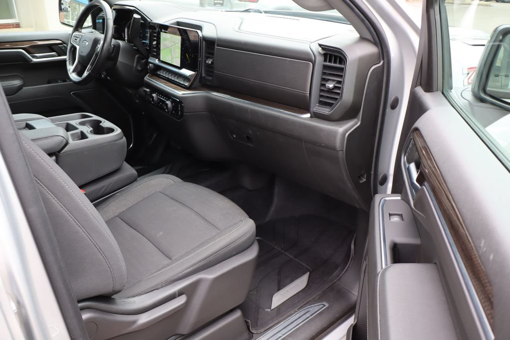Used 2022 Chevrolet Silverado 1500 RST w/ Z71 Off-Road Package AWD/4WD image 45