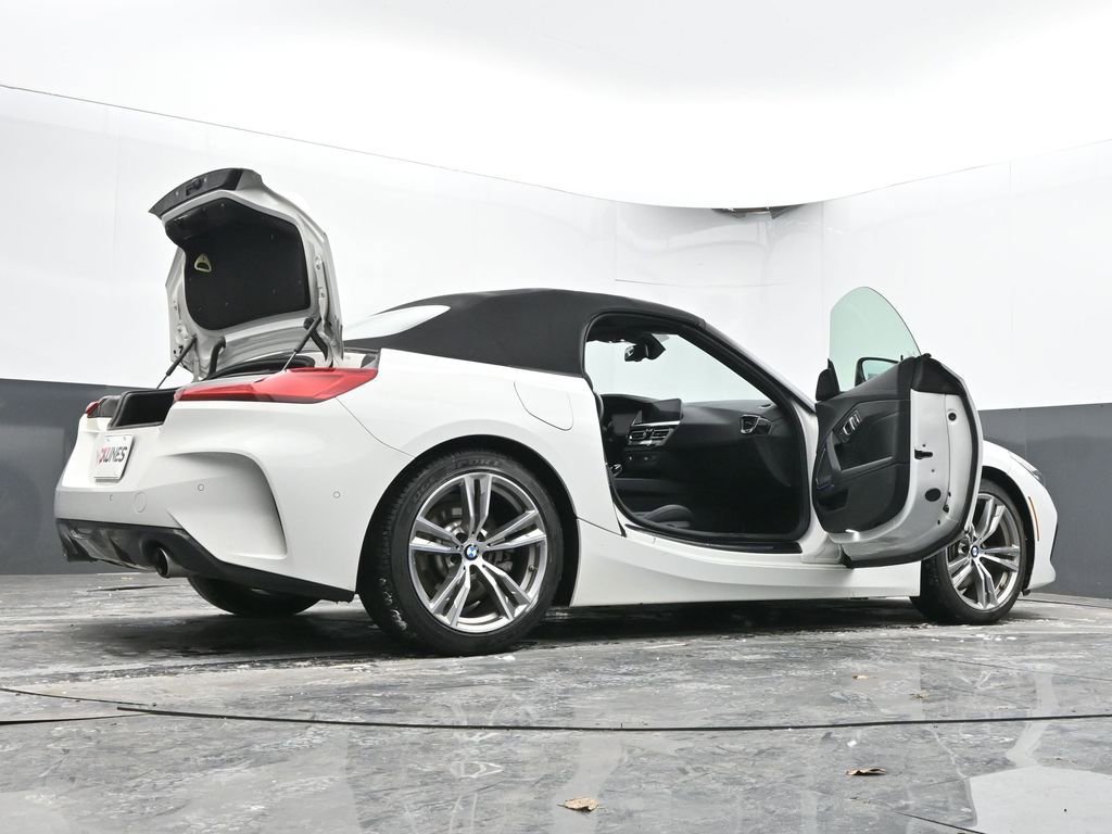 Used 2025 BMW Z4 sDrive30i image 66