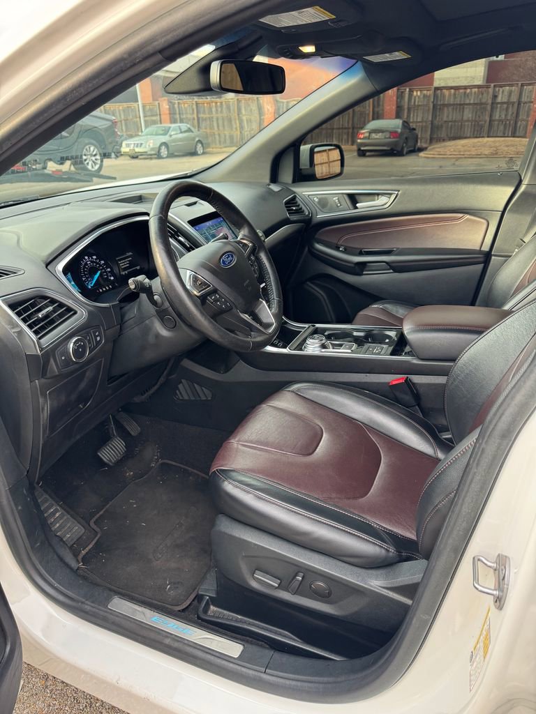 Used 2020 Ford Edge Titanium w/ Equipment Group 301A image 17