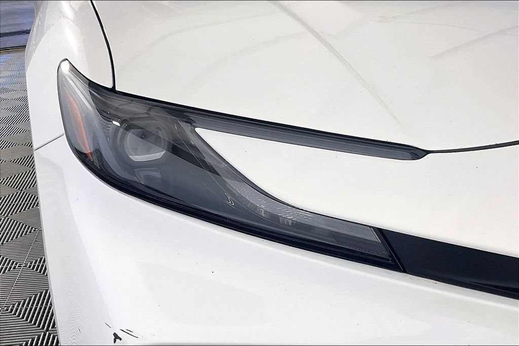 Used 2025 Toyota Camry LE FWD image 39
