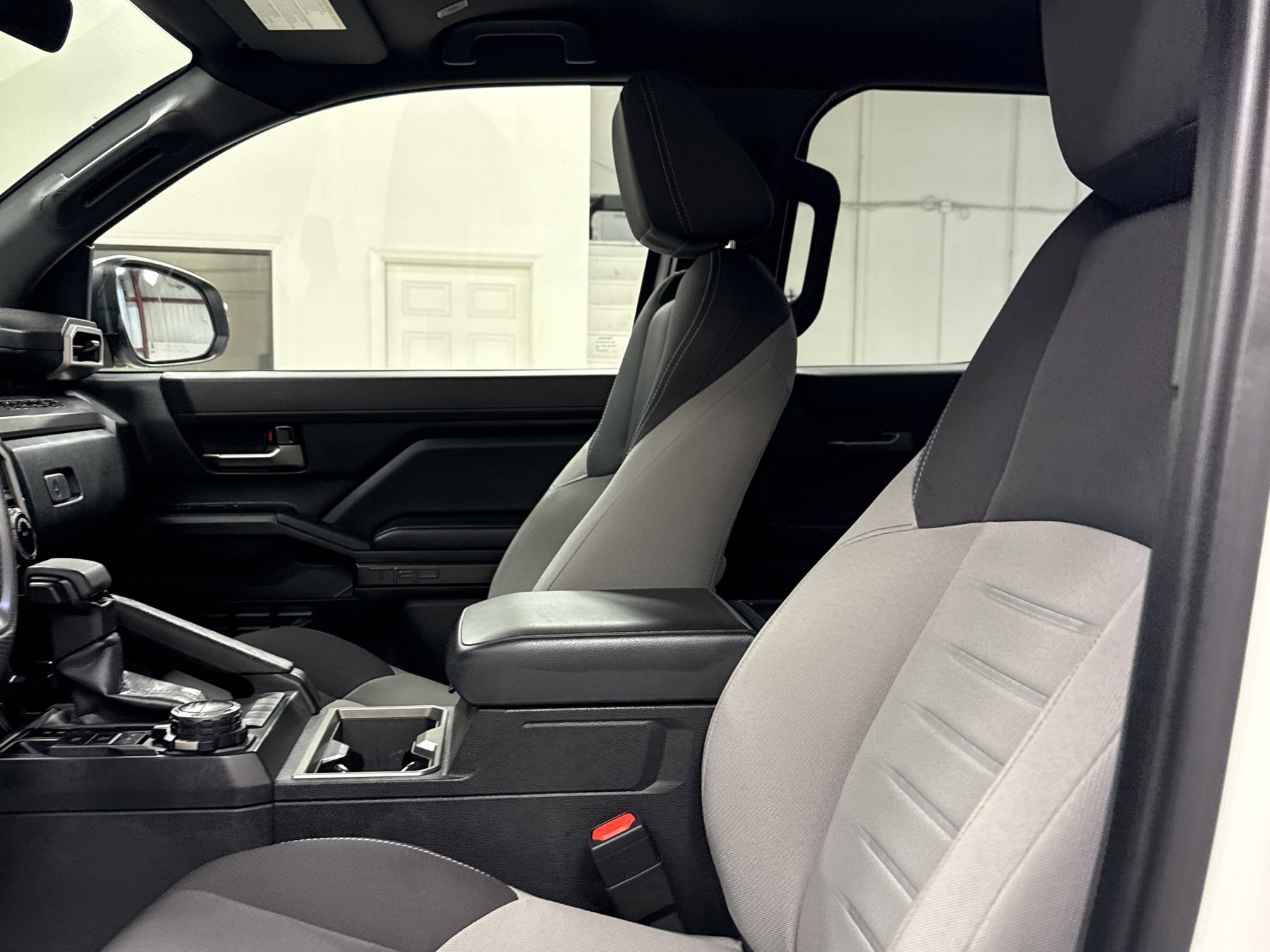 Used 2025 Toyota Tacoma SR5 image 4