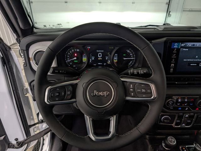 Used 2025 Jeep Wrangler Unlimited Sahara AWD/4WD image 14