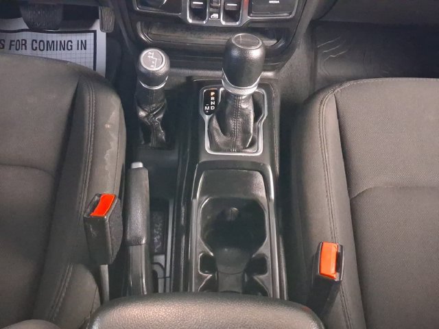 Used 2022 Jeep Gladiator Sport AWD/4WD image 6