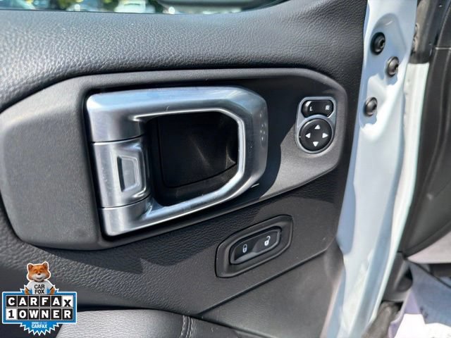 Used 2020 Jeep Wrangler Unlimited Sahara AWD/4WD image 33