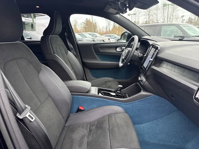 Used 2023 Volvo XC40 Recharge Ultimate AWD/4WD image 9