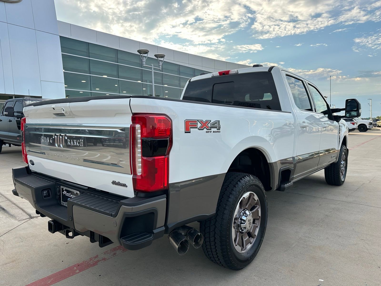 New 2026 Ford F250 King Ranch w/ FX4 Off-Road Package image 43