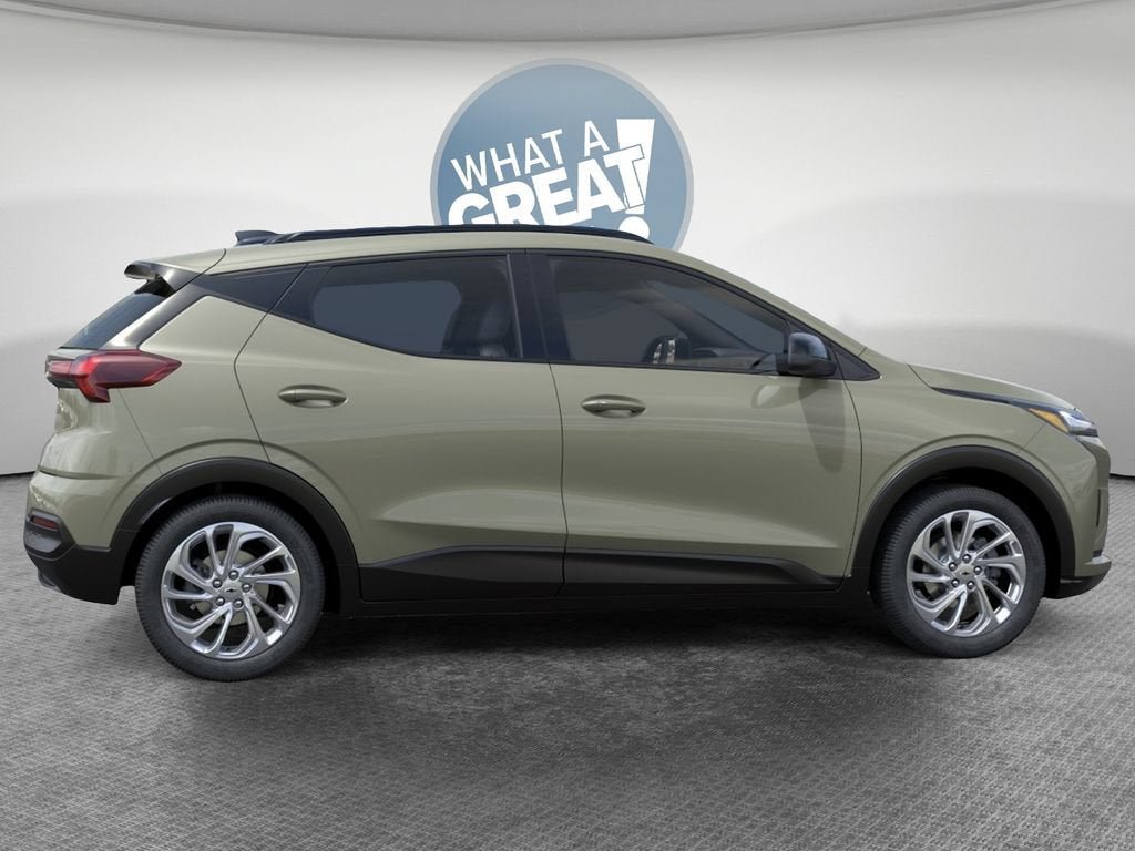 New 2027 Chevrolet Bolt LT w/ Comfort Package FWD image 5