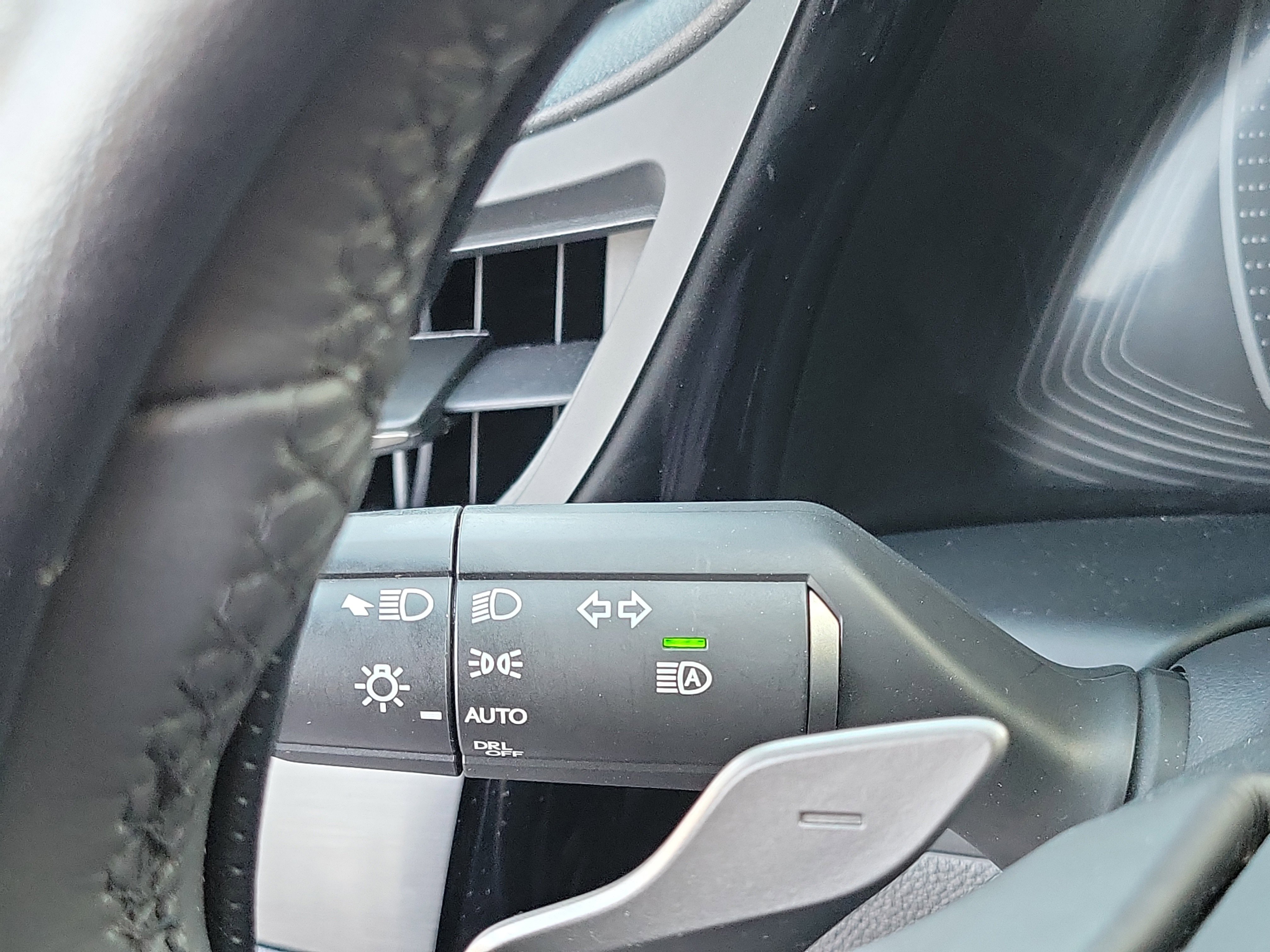 Used 2024 Lexus ES 350 w/ Accessory Package (Z1) image 12