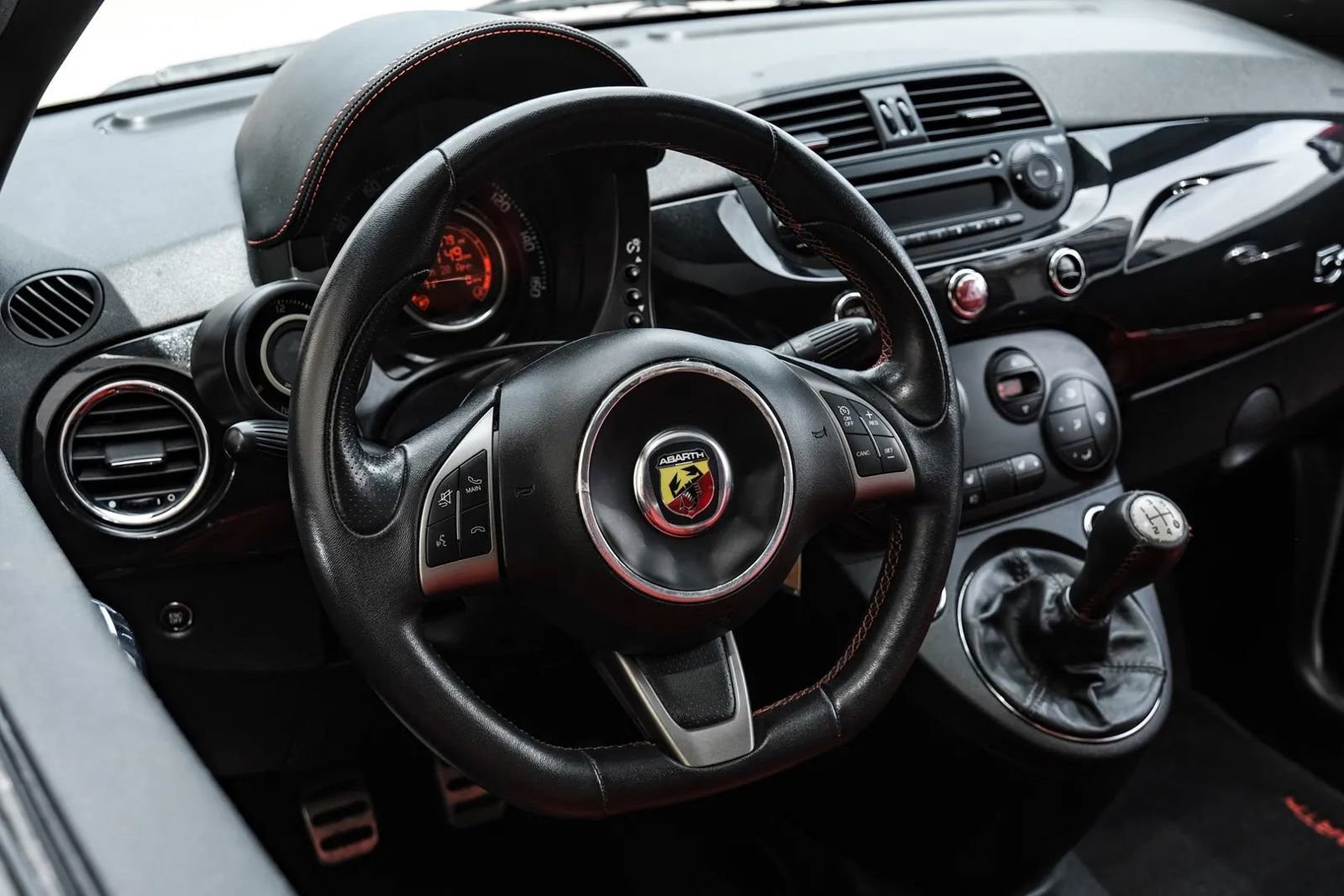 Used 2013 FIAT 500 Abarth w/ Comfort/Convenience Group FWD image 20