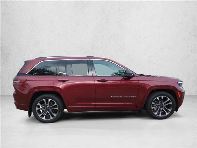 Used 2022 Jeep Grand Cherokee Overland AWD/4WD image 4