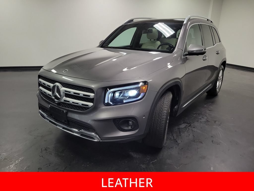 Used 2022 Mercedes-Benz GLB 250 4MATIC w/ Premium Package Lite image 4