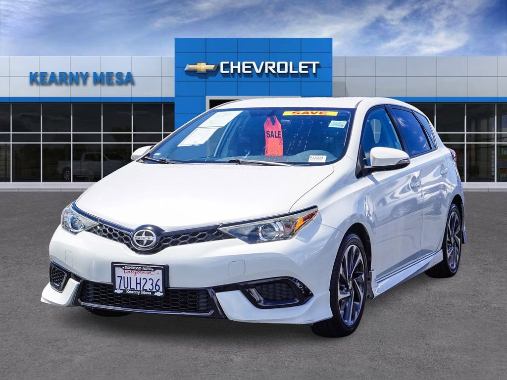 Used 2016 Scion iM image 3