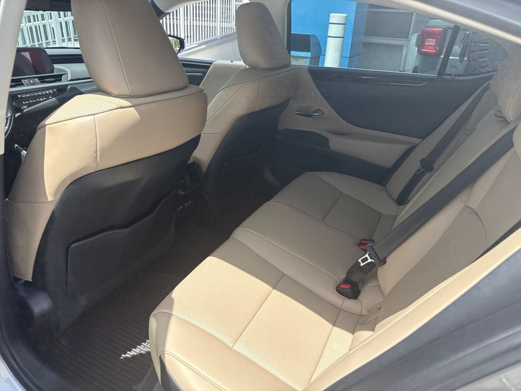 Used 2020 Lexus ES 350 w/ Premium Package FWD image 11