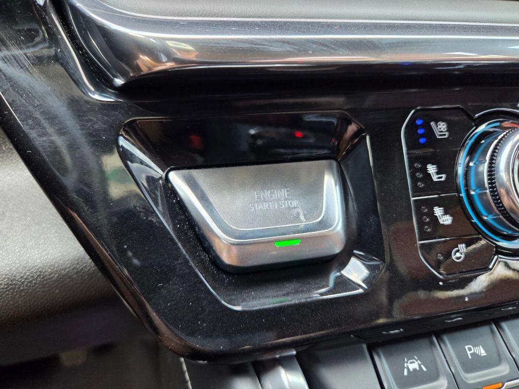 Used 2025 GMC Sierra 1500 Denali Ultimate AWD/4WD image 28