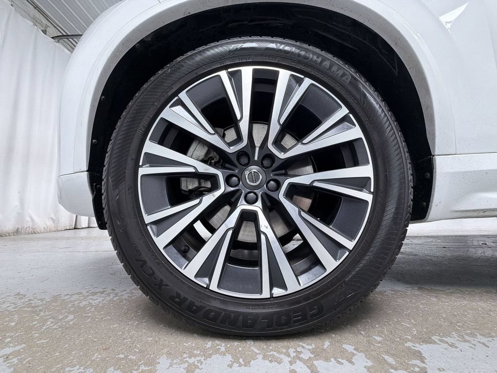 Used 2022 Volvo XC90 T6 Momentum w/ Advanced Package AWD/4WD image 14