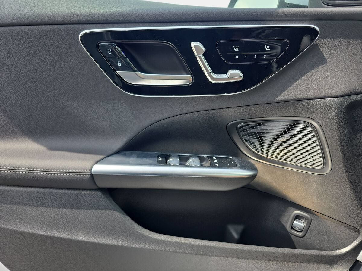 New 2026 Mercedes-Benz C 300 4MATIC Sedan image 25