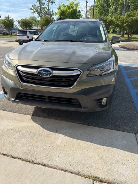 Used 2020 Subaru Outback Premium image 2