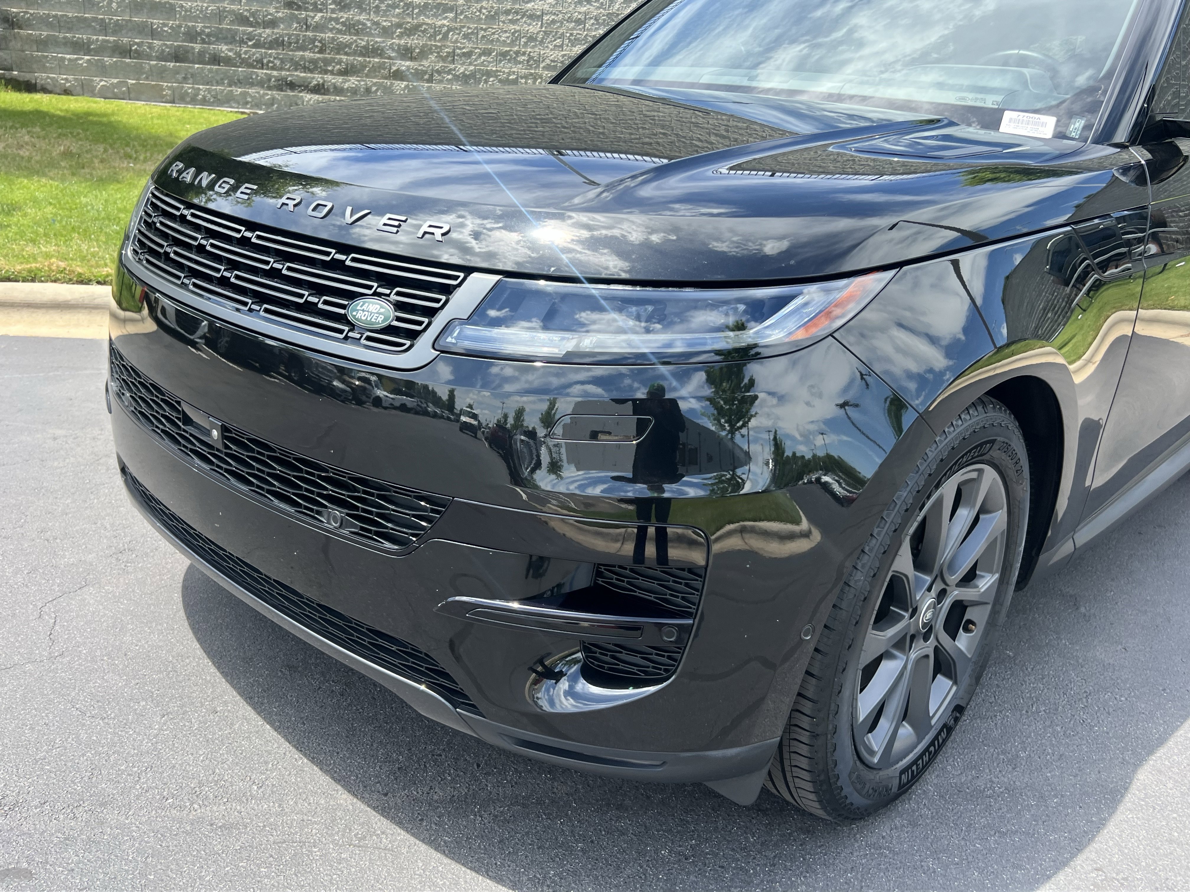 Certified 2024 Land Rover Range Rover Sport SE AWD/4WD image 11