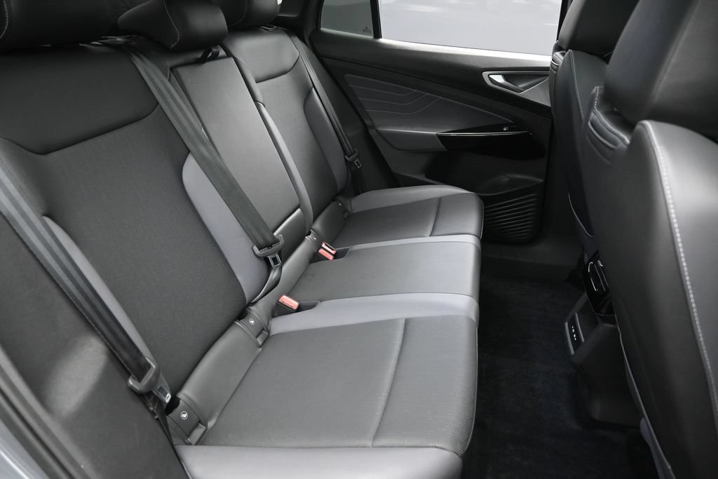 Used 2023 Volkswagen ID.4 Pro S RWD image 30