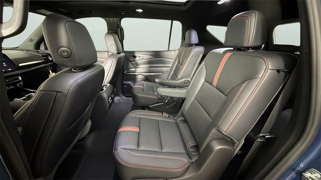 Certified 2026 Chevrolet Traverse RS image 28