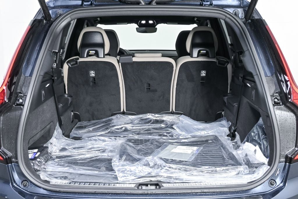 Certified 2026 Volvo XC90 B6 Plus w/ Protection Package Premier image 34
