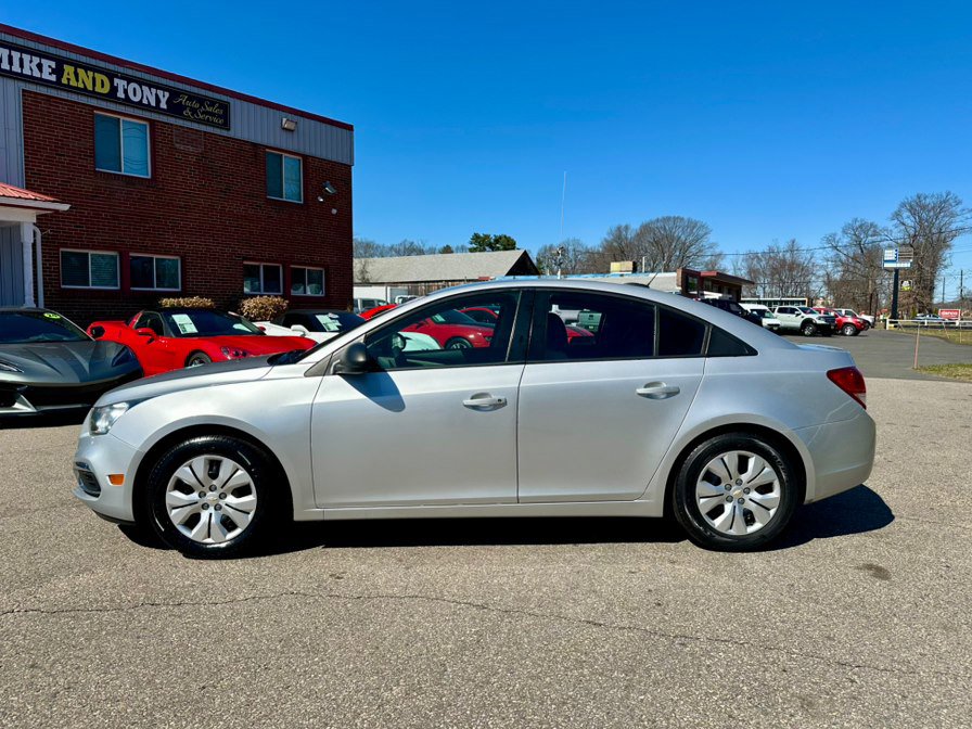 Used 2015 Chevrolet Cruze LS image 5