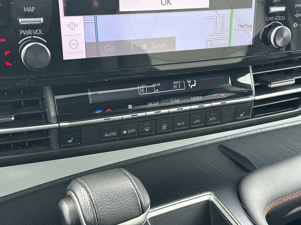 Certified 2021 Toyota Sienna XSE image 33