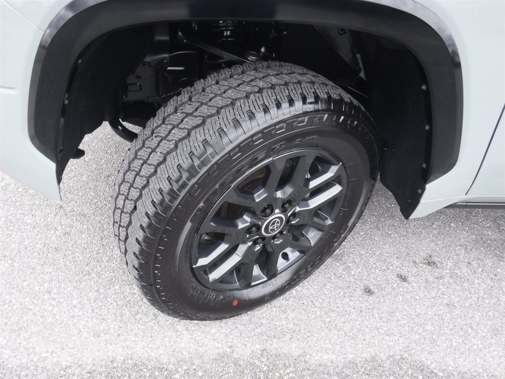 Used 2024 Toyota Tundra Platinum image 30