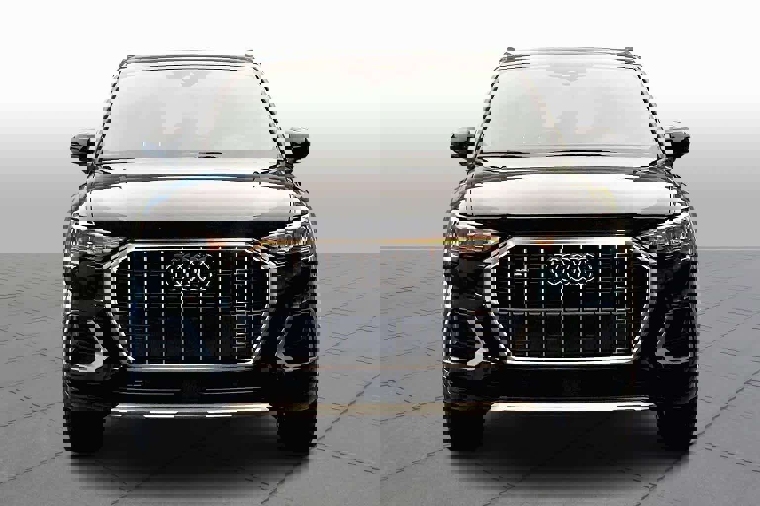 Used 2021 Audi Q3 2.0T Premium w/ Convenience Package image 4