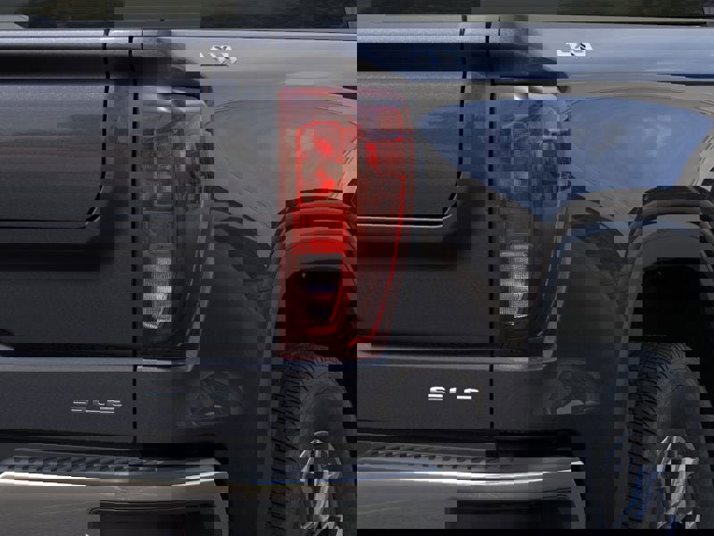 New 2026 GMC Sierra 1500 SLE w/ Preferred Package image 11