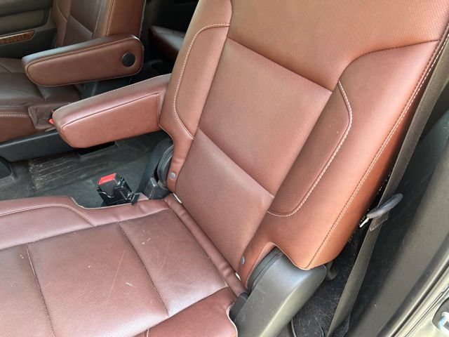 Used 2020 Chevrolet Suburban Premier w/ Premier Plus Edition AWD/4WD image 25