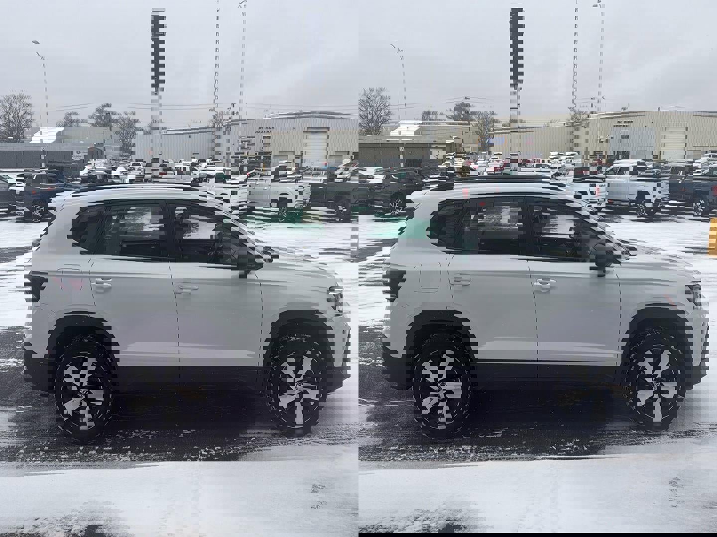 Used 2025 Volkswagen Taos S image 6