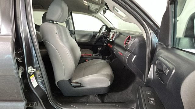 Used 2019 Toyota Tacoma SR w/ SR Convenience Package AWD/4WD image 29