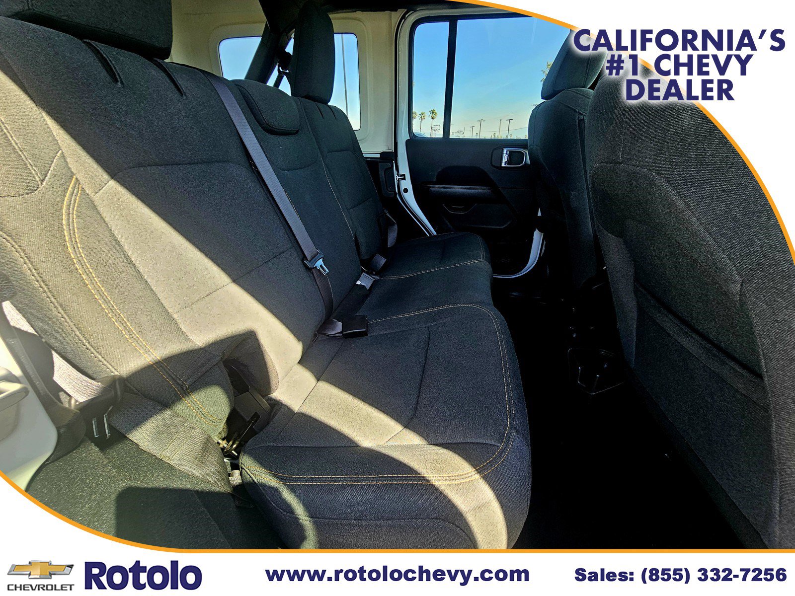 Used 2024 Jeep Wrangler Sahara image 13