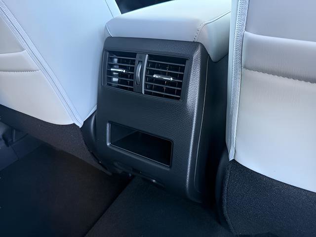 New 2026 Mitsubishi Outlander SE FWD image 27
