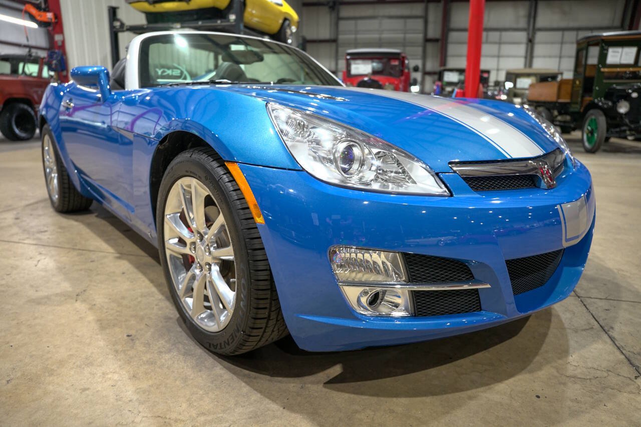 Used 2009 Saturn Sky Hydro Blue RWD image 11
