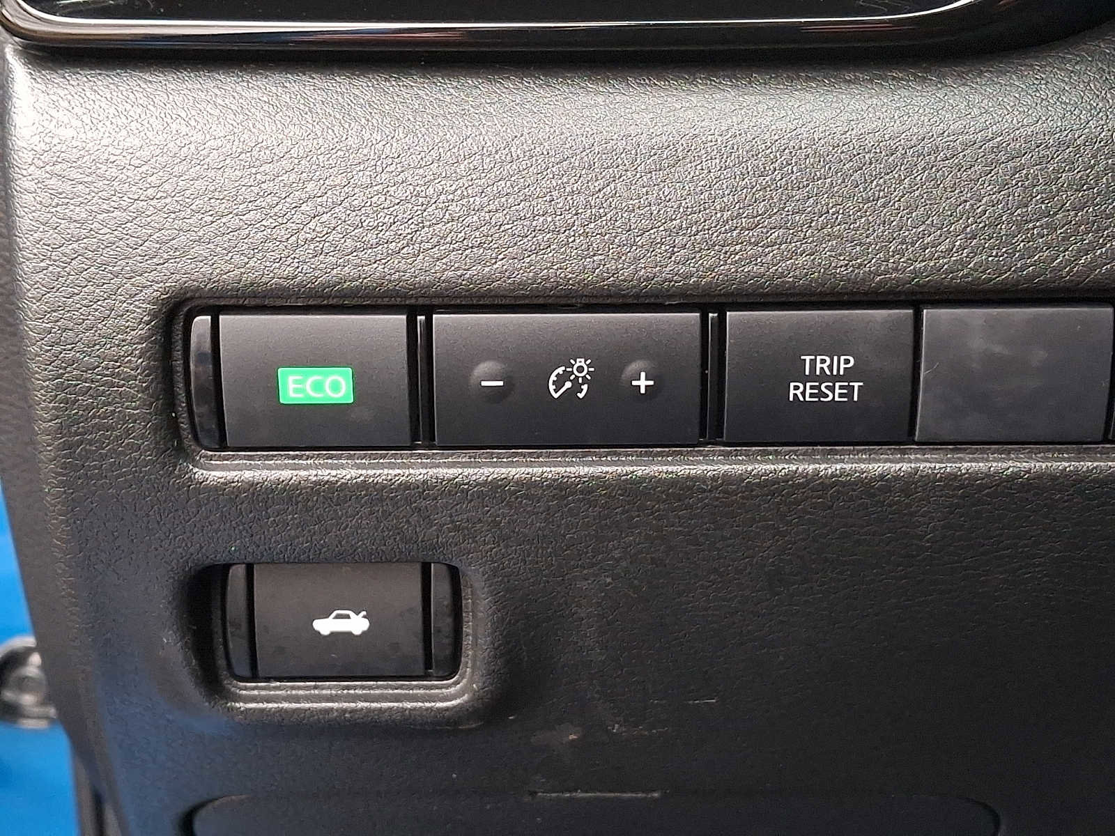 Used 2022 Nissan Sentra SV w/ All-Weather Package image 21