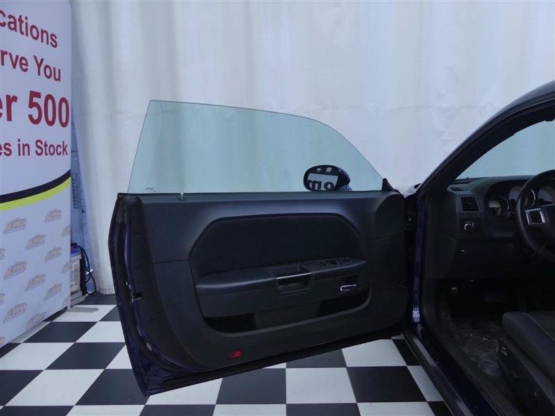 Used 2014 Dodge Challenger SXT RWD image 15